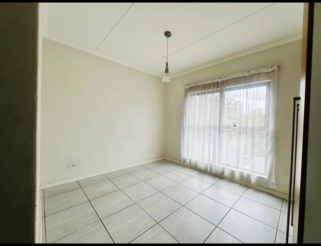 3 BEDROOM APARTMENT TO LET IN WATERFALL